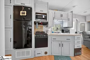 421 Newbury Cir, Westminster, SC 29693 - Photo 17