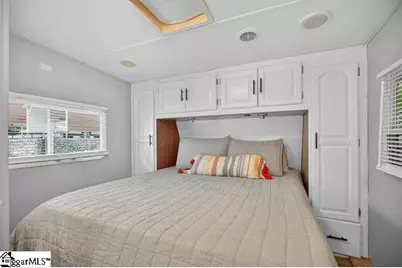 421 Newbury Circle, Westminster, SC 29693 - Photo 9