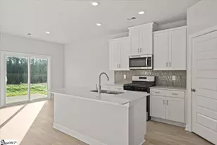 585 Cozy Blf Rd, Spartanburg, SC 29301 - Photo 5