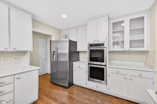 434 Henderson Rd, Greenville, SC 29607 - Photo 9