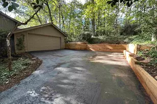 434 Henderson Rd, Greenville, SC 29607 - Photo 3