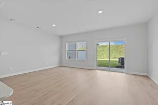 427 Blissful Ct, Taylors, SC 29687 - Photo 5