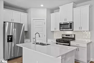 429 Blissful Ct, Taylors, SC 29687 - Photo 5