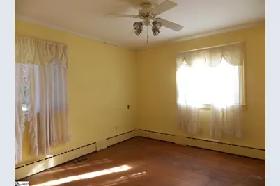 905 E Greenville Street, Anderson, SC 29621 - Photo 11