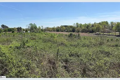 194-E Half Moon Road, Wellford, SC 29385 - Photo 1