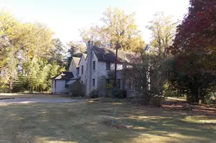 905B E Greenville St, Anderson, SC 29621 - Photo 5