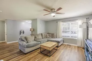 100 Joes Ct, Easley, SC 29642 - Photo 9