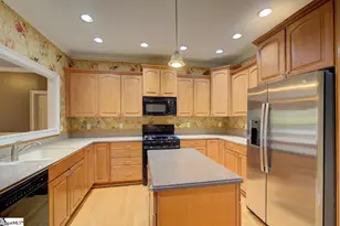 229 E Thistle Ln, Greenville, SC 29615 - Photo 5