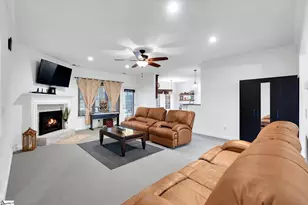 409 Crandall Dr, Greenville, SC 29607 - Photo 7