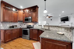 409 Crandall Dr, Greenville, SC 29607 - Photo 13