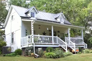 289 Carson St, Tryon, NC 28782 - Photo 1