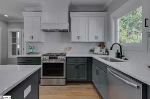 33 Endel St, Greenville, SC 29611 - Photo 7