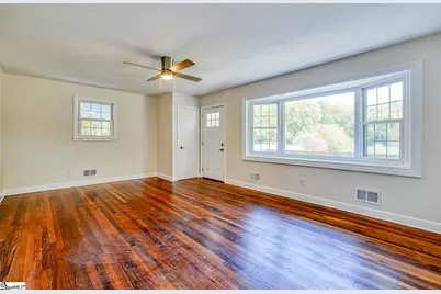 132 Walden Circle, Spartanburg, SC 29301 - Photo 9