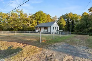 224 Syphrit Rd, Wellford, SC 29385 - Photo 11