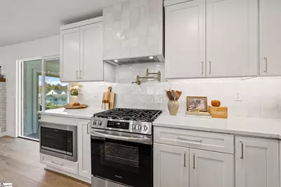 824 Cumberland Drive, Greer, SC 29651 - Photo 7