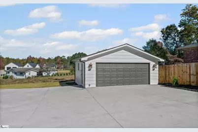 824 Cumberland Drive, Greer, SC 29651 - Photo 5