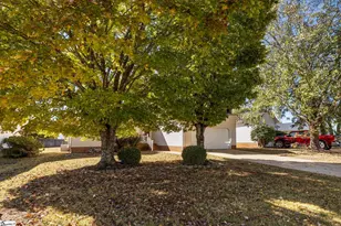 8 Shumagin Ct, Greenville, SC 29605 - Photo 3