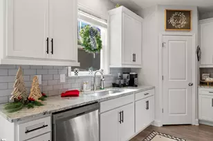 104 Landry Ln, Greenville, SC 29617 - Photo 13