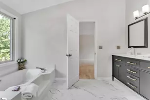 116 Yorkshire Ct, Easley, SC 29642 - Photo 5