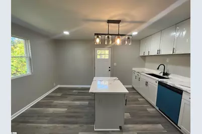 505 E Robinson Street, Gaffney, SC 29340 - Photo 7