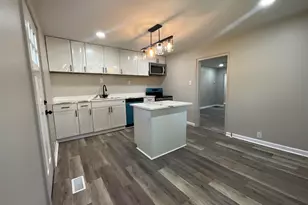 505 E Robinson St, Gaffney, SC 29340 - Photo 9