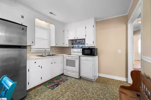 108 Belmont Cir, Easley, SC 29642 - Photo 5