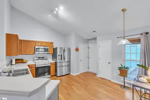 323 E Rustling Leaves Ln, Roebuck, SC 29376 - Photo 7