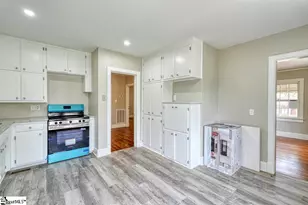 135 White Oak Rd, Spartanburg, SC 29301 - Photo 9