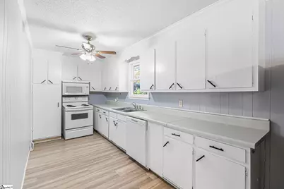 12 Harbor Drive, Greenville, SC 29611 - Photo 7