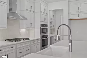 210 Summerall Ln, Seneca, SC 29678 - Photo 9