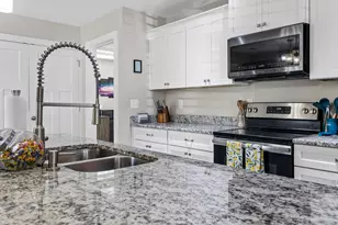 17 Pamela Dr, Greenville, SC 29611 - Photo 7