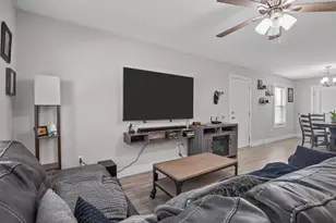 17 Pamela Dr, Greenville, SC 29611 - Photo 3