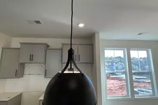 31 Halsey St, Central, SC 29630 - Photo 5