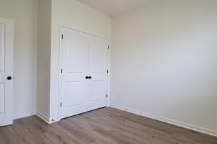 2041 Halton Oaks Dr, Spartanburg, SC 29303 - Photo 7