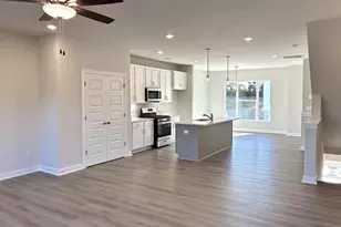 11 Pikewood Ln, Greenville, SC 29607 - Photo 9