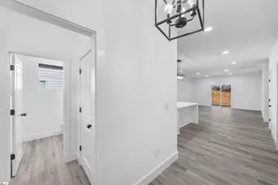 114 Hillcrest Cir, Anderson, SC 29624 - Photo 3