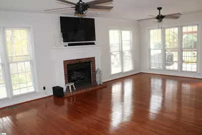 2311 Deerfield Way, Spartanburg, SC 29302 - Photo 9