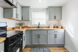 44 Clark St, Laurens, SC 29360 - Photo 9