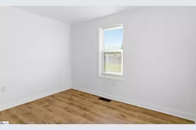 44 Clark Street, Laurens, SC 29360 - Photo 17