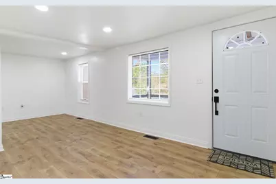 44 Clark Street, Laurens, SC 29360 - Photo 5