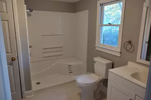 111 Middleton Ln, Greenville, SC 29607 - Photo 5