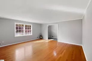 305 Holly Dr, Spartanburg, SC 29301 - Photo 9