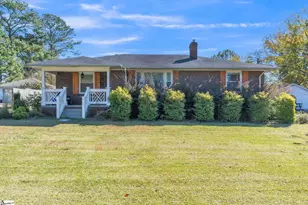 734 Anderson St, Belton, SC 29627 - Photo 1