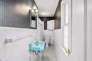 122 Lakecrest Dr, Greenville, SC 29609 - Photo 27