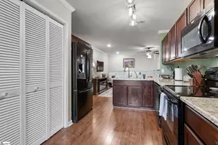 1124 E Lee Rd, Taylors, SC 29687 - Photo 9