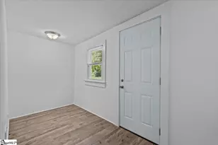 228 Grandview Dr, Spartanburg, SC 29303 - Photo 9