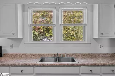 228 Grandview Drive, Spartanburg, SC 29303 - Photo 7