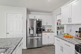 918 Ashwood Wy, Easley, SC 29640 - Photo 7