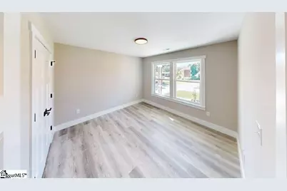 1168 W Rutledge Avenue, Gaffney, SC 29341 - Photo 21