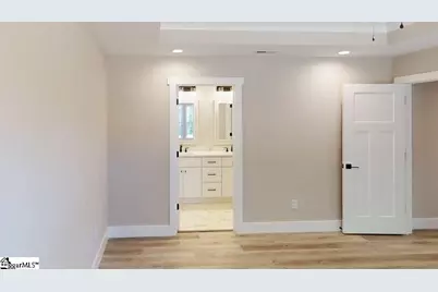 1168 W Rutledge Avenue, Gaffney, SC 29341 - Photo 15